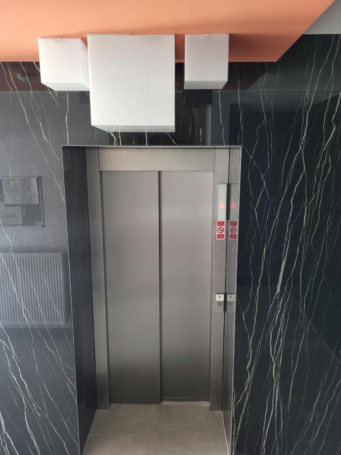 New Apartment In Karlin, Praha 8, Close To Center Luaran gambar