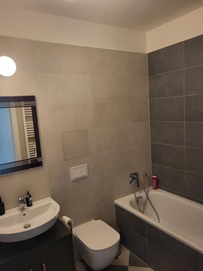 New Apartment In Karlin, Praha 8, Close To Center Luaran gambar