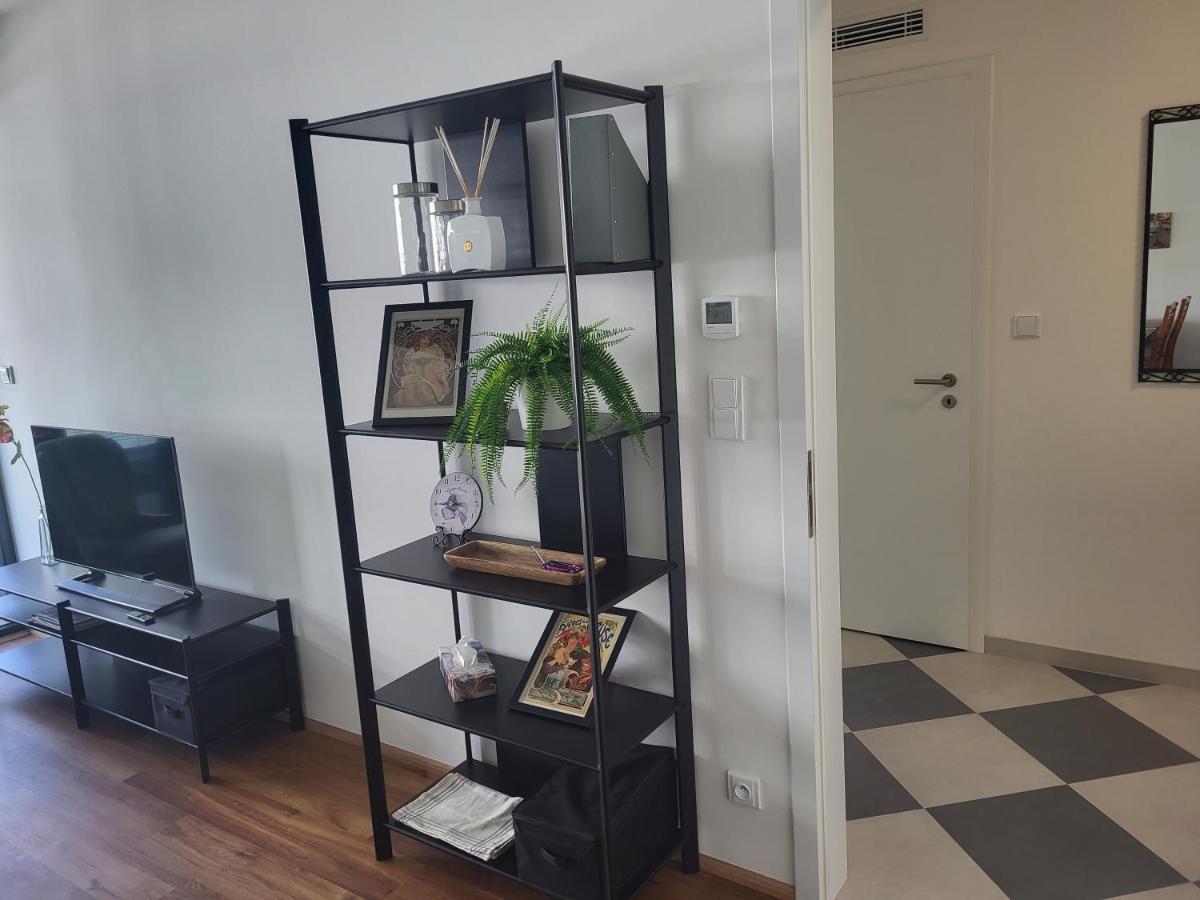 New Apartment In Karlin, Praha 8, Close To Center Luaran gambar